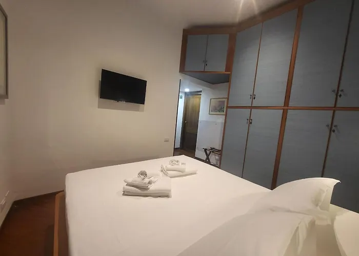 Apartamento Vista Colosseo Con 3 Camere, 3 Bagni A 100m Dalla Metro Colosseo